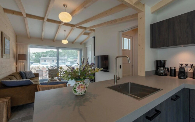 Attractive Home With Terrace