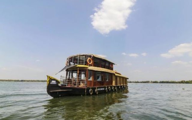 3 BHK Houseboat in M.L. Road, Kottayam, by GuestHouser (1B08)