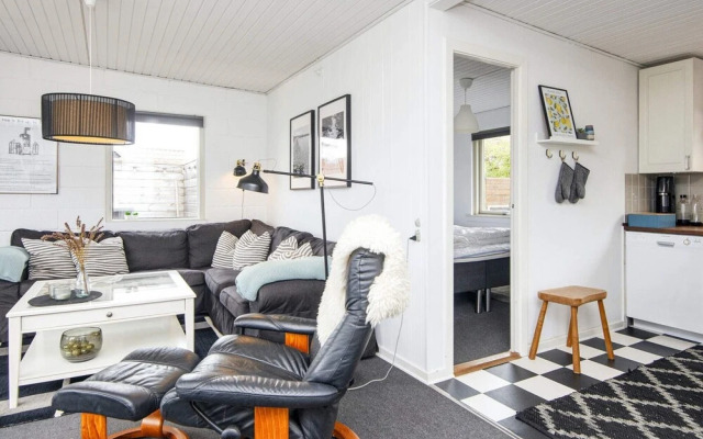 6 Person Holiday Home in Hejls