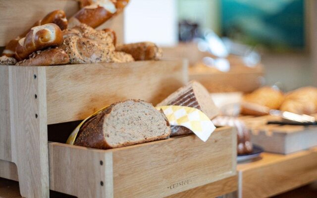 Binders Budget City Mountain Hotel