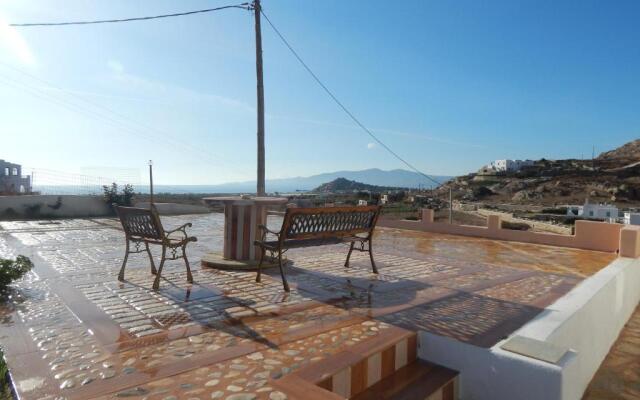 Armonia Studios and Villas
