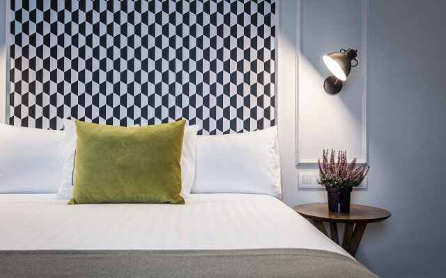 Intelier Victoria Hotel