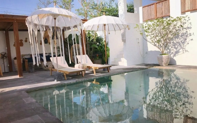 Pineapple Lazy Beach Villa