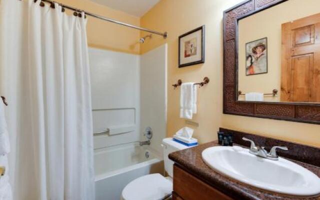 Tyra Streamside 238
