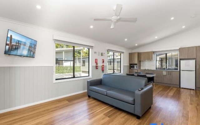 Heatherbrae Holiday Village