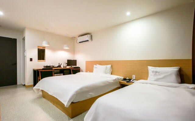 Hotel Restay