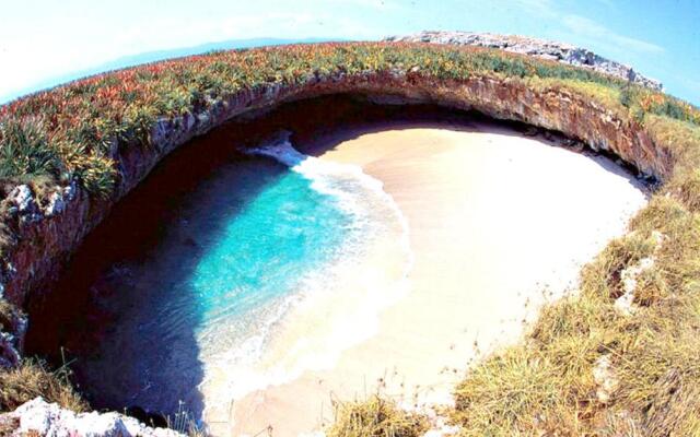 910-3000 Grand Venetian P.V.