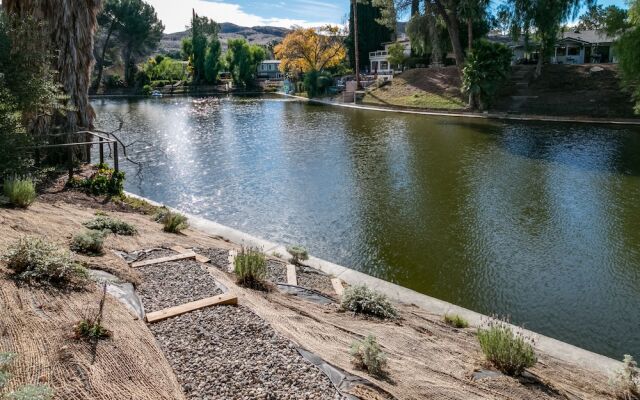 Agoura Hills  W/landscaped Yard 3 Bedroom Home