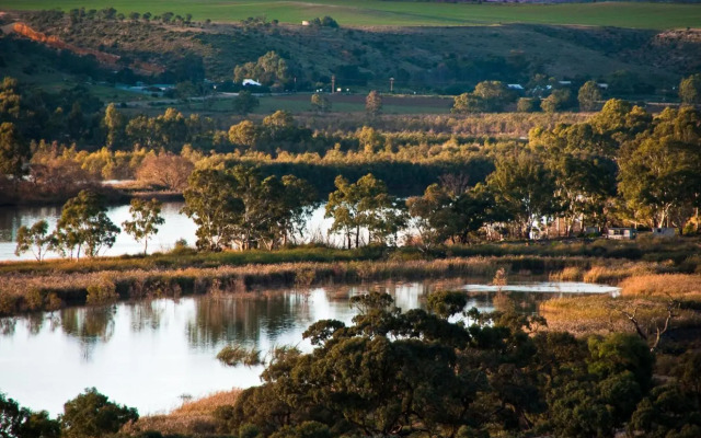 Romantic Getaways at Riverview Rise Retreats