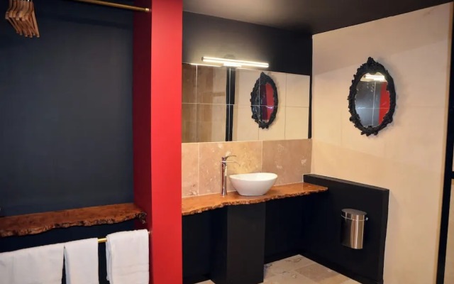 Le logis de l'abbaye de Saint Savin