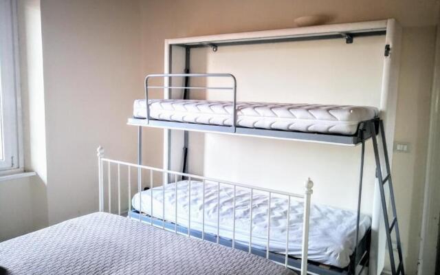 Q21apartment -The Silent Charm