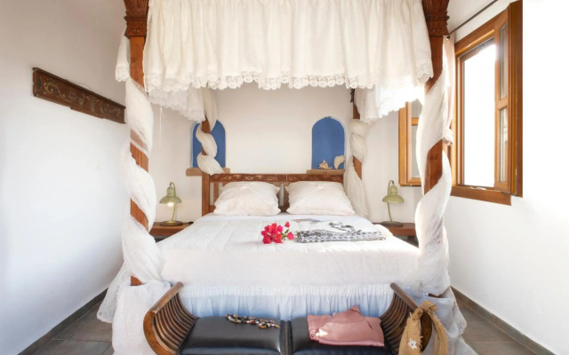 Panteli Beach Hotel
