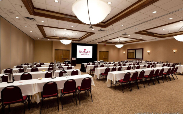 Delta Hotels by Marriott Minneapolis Northeast