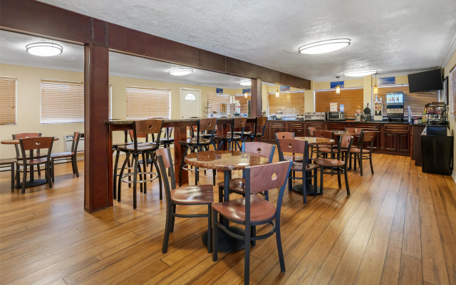 Best Western Desert Winds