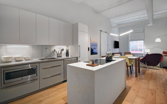 The Docent’s Collection – Thompson Block