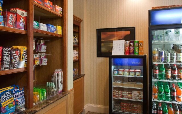 Hampton Inn & Suites Stamford