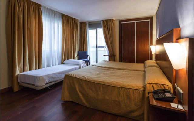 Torreluz Centro Hotel