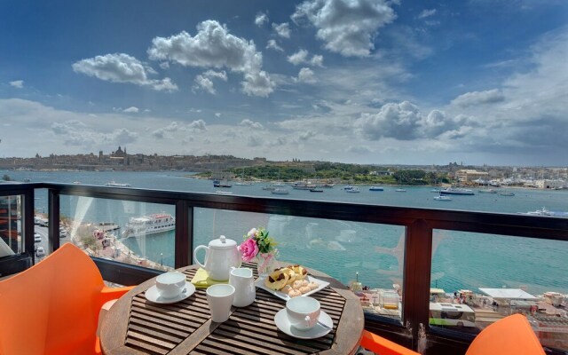 Majestic Valletta Views - 2BR Luxury Apartment