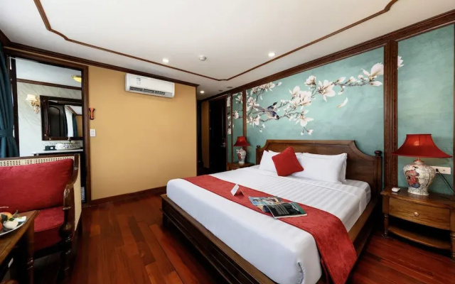 Verdure Lotus Grandeur Cruise