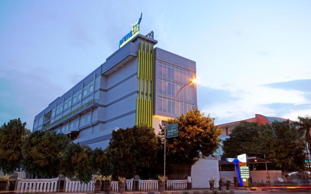 Hotel PrimeBiz Tegal