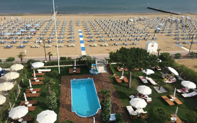 Hotel Universo
