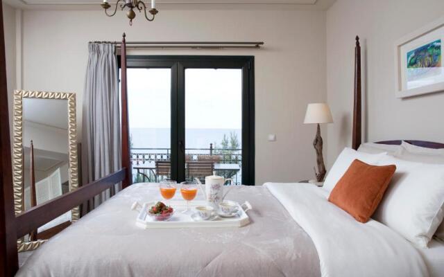 Avra Private Suites