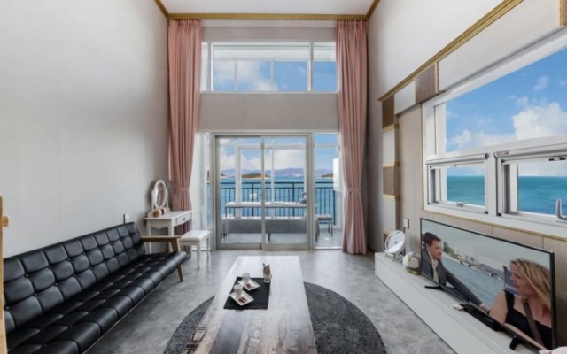 Yeosu Feeling Pension