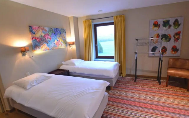 Holiday Home in Mettet With Garden