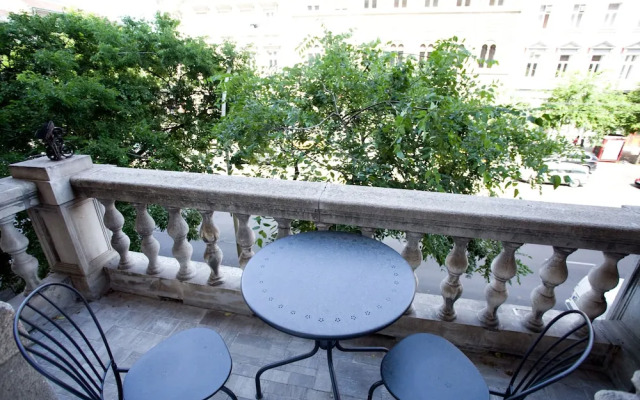 Budapest Easy Flat - Teresa Lux Apartment