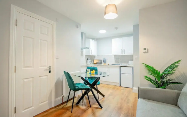 Host Stay Bridge Street Studio Apartment