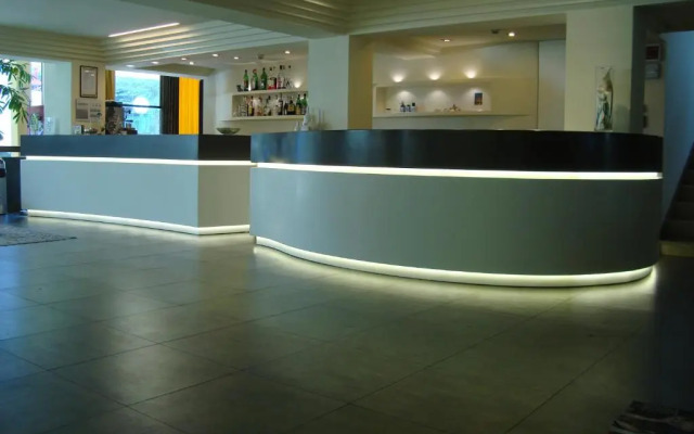 Hotel City