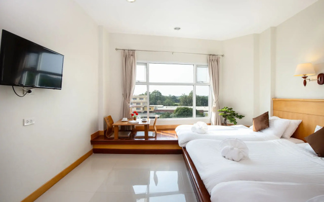Kanchanaburi City Hotel