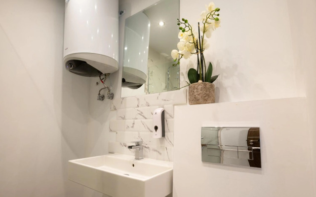 Lovely 1 Bedroom Apartment 5min FROM THE SKI LIFT!