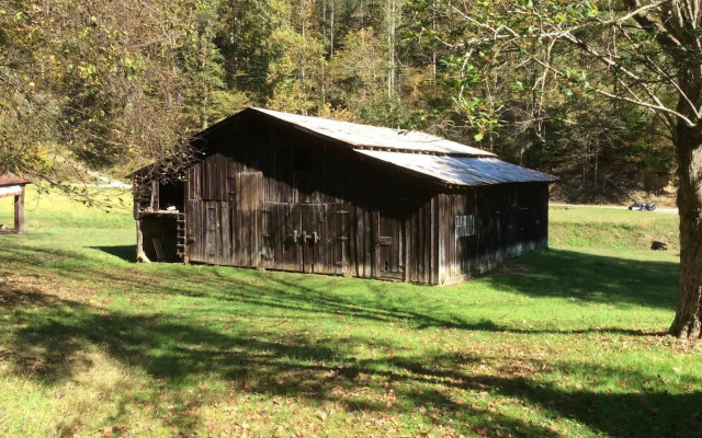 Country Road House and Berries