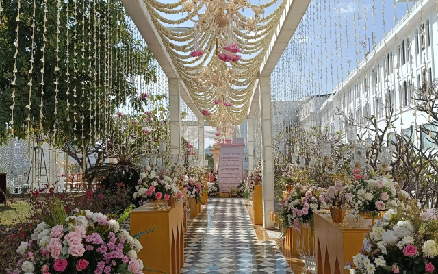 Radisson Blu Udaipur Palace Resort & Spa