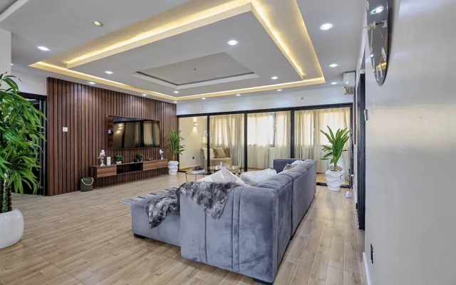 Top Loft 3 Bed   Penthouse Apartment