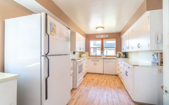 Surfers Cove 3 Br home by RedAwning