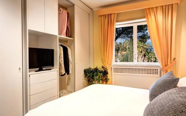 El Royale Suites Sorrento - Gold