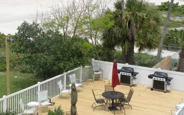 Surf Beach Treasure Island Resort