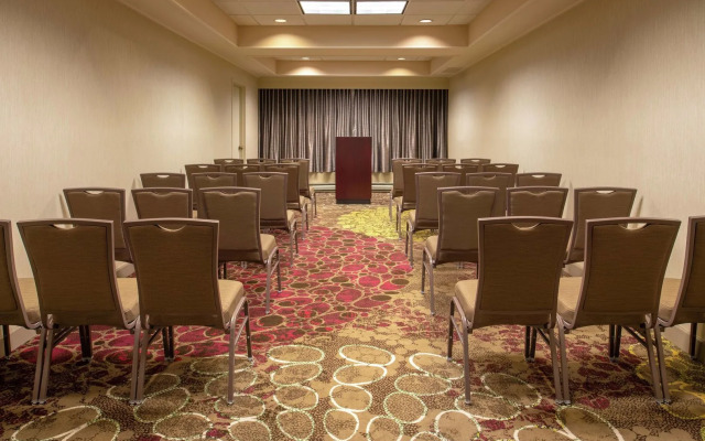 DoubleTree Suites by Hilton Seattle Airport - Southcenter