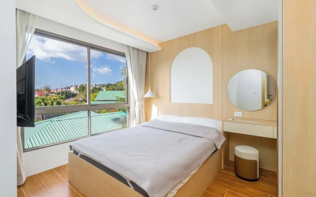 2BR Close to Beach  Pool Views C256