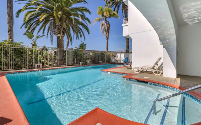 Comfort Suites San Clemente Beach