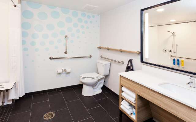 Tru by Hilton Auburn