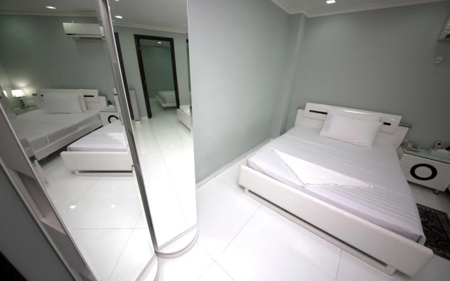 White Fort Hotel