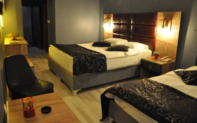 Grand Gold Hotel