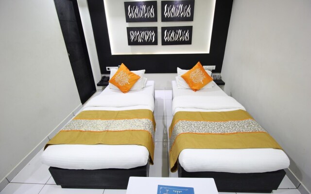 OYO 1319 Hotel Paramount Inn