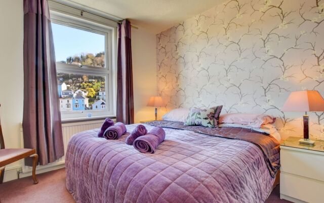 Quaint Apartment in Dartmouth With Private Garden