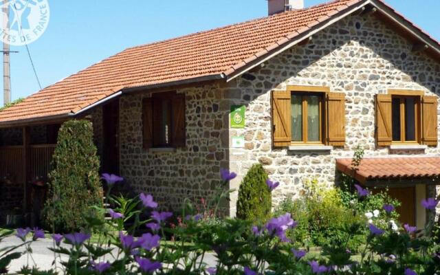 Gîte Sauvain, 4 Pièces, 6 Personnes - Fr-1-496-94