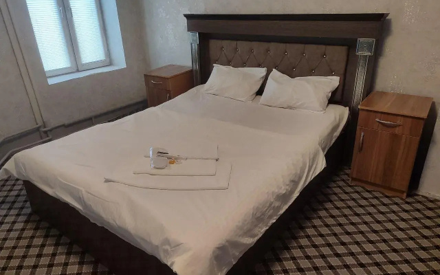 Asr Hostel (Аср)