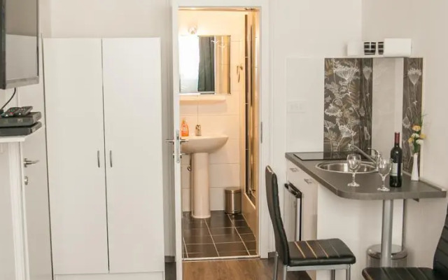 Guest House Arsenal Accommodation